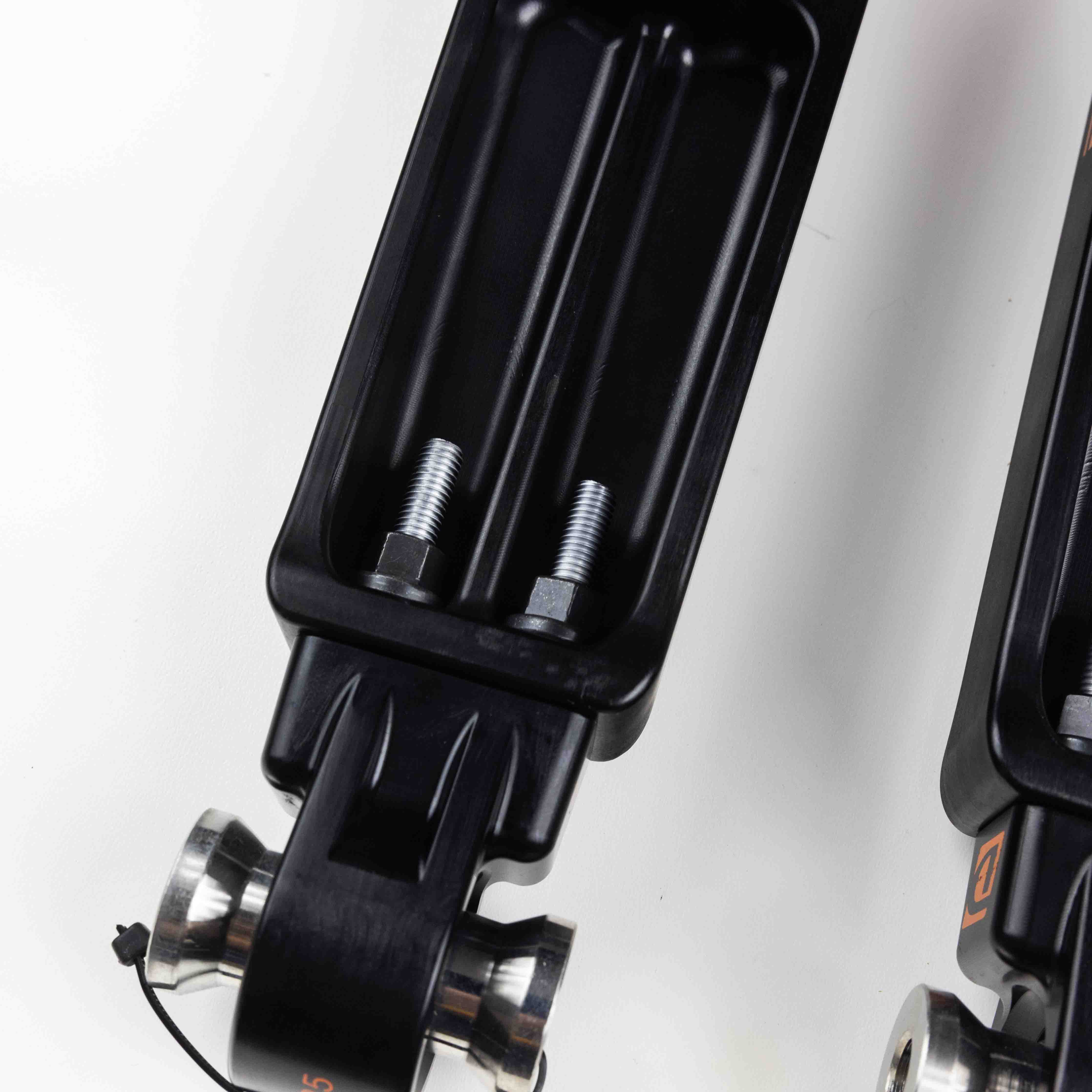 Dundon Motorsports 981/718 CLUBSPORT Rear Lower Control Arm Assemblies - Pair