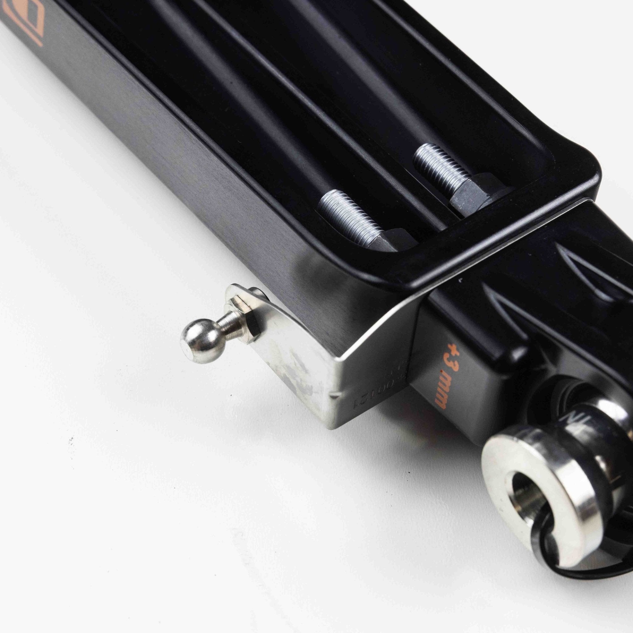 981/718 GT4 & GT4RS Adjustable Front Lower Control Arm Pair - Dundon Motorsports