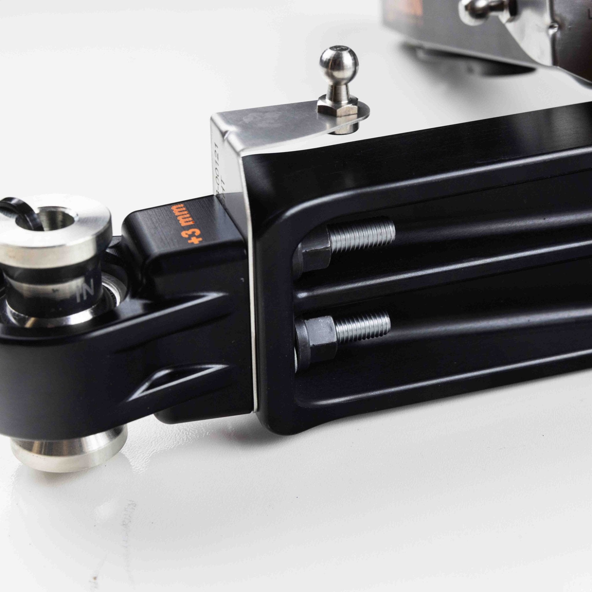 981/718 GT4 & GT4RS Adjustable Front Lower Control Arm Pair - Dundon Motorsports