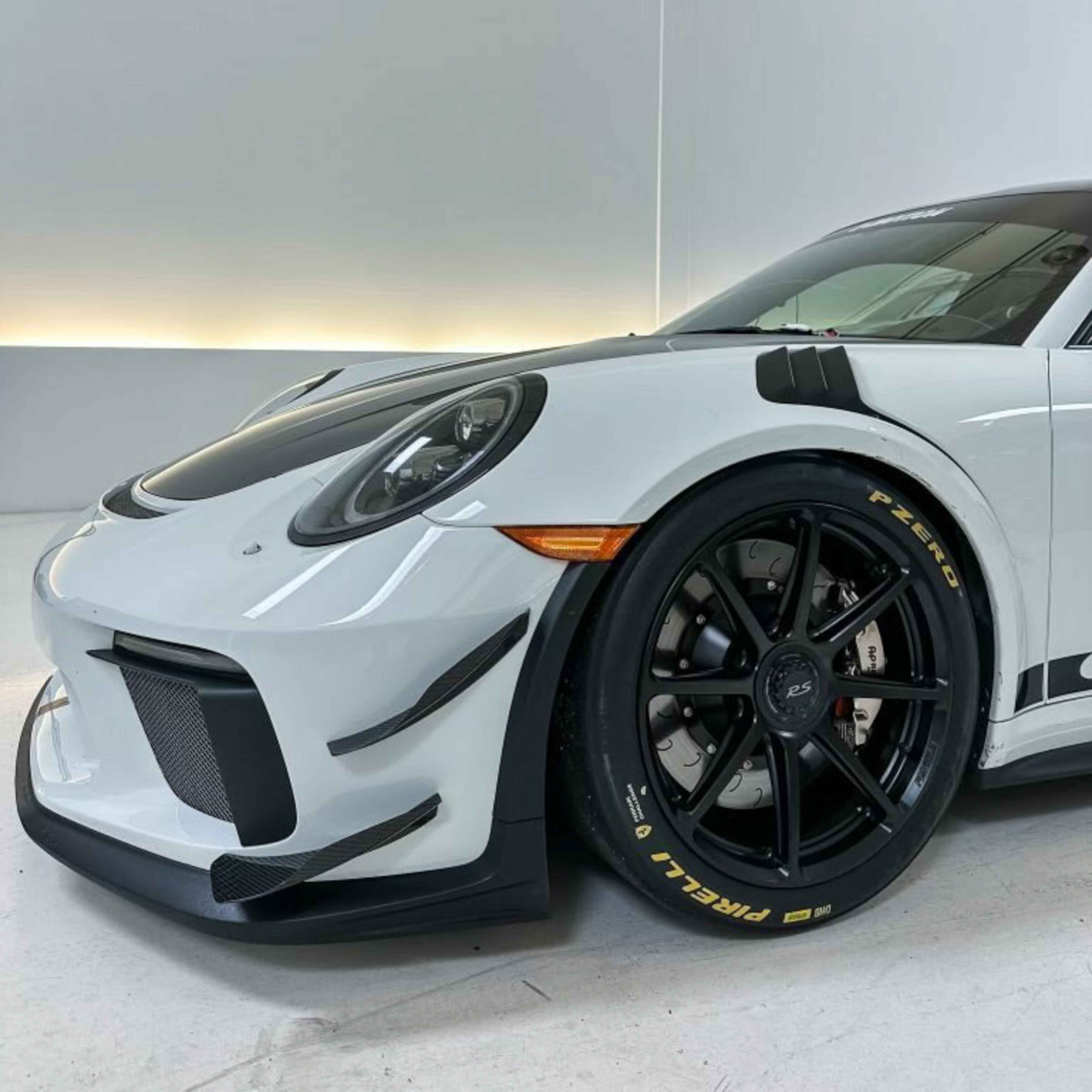 Dual Carbon Dive Planes (991.2 GT3 and GT3RS)