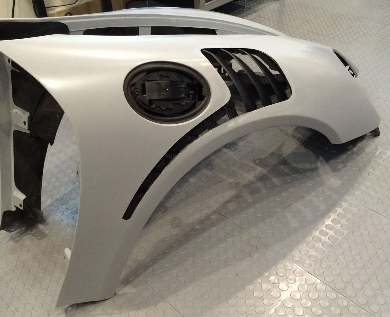 981 "RS" Vented Carbon Fenders - Dundon Motorsports
