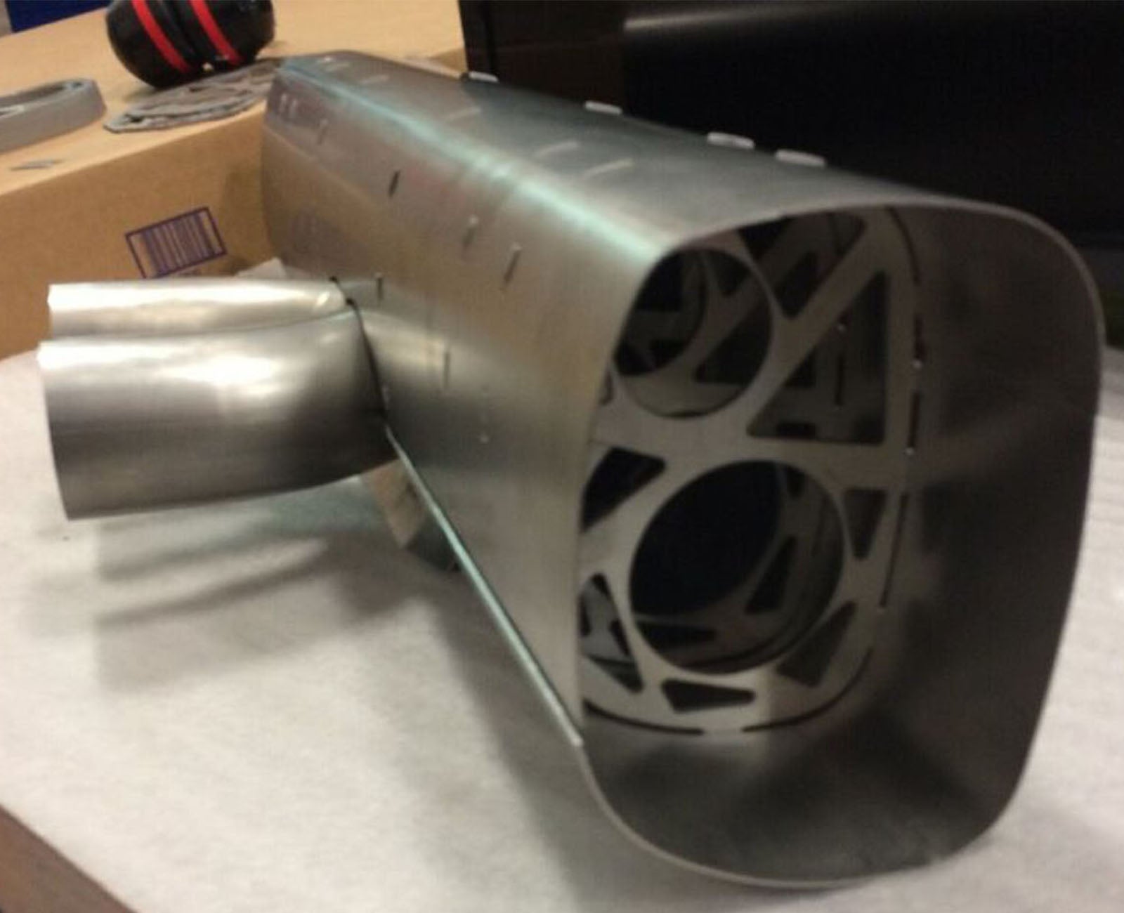 997.2 GT3RS Lifetime Center Muffler - Dundon Motorsports